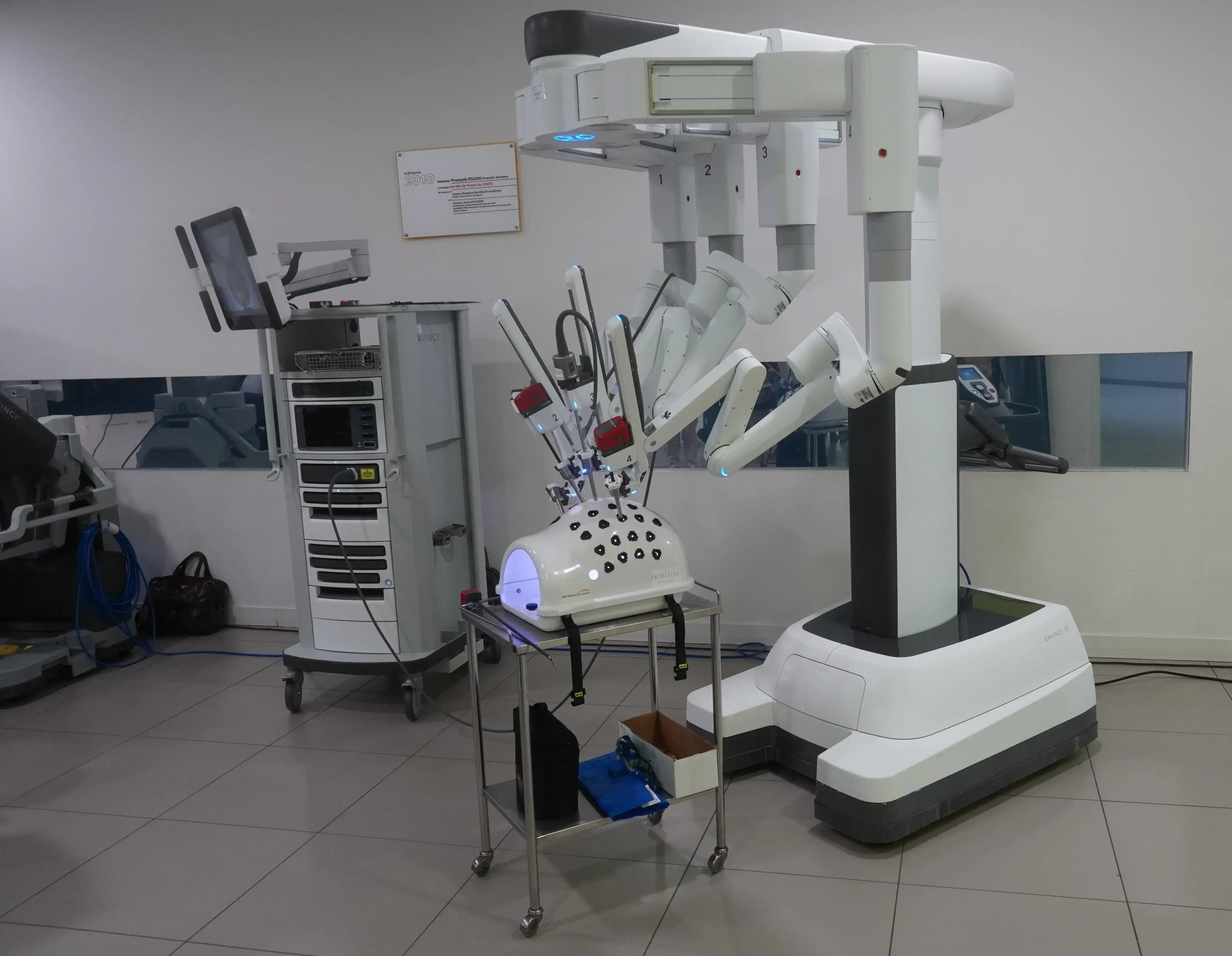 A da Vinci Xi surgical robot at Centre hospitalier de Vesoul in 2023. Related clinical technology.