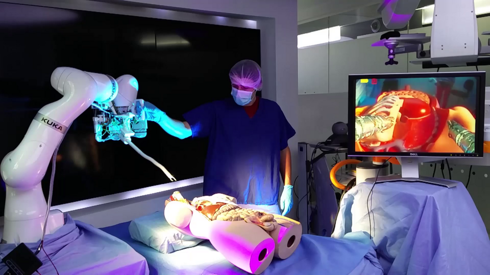The i²Snake endoscopic surgery research robot (2018), illustrating robotic endoscopy; not Neptune Medical's Triton 1.