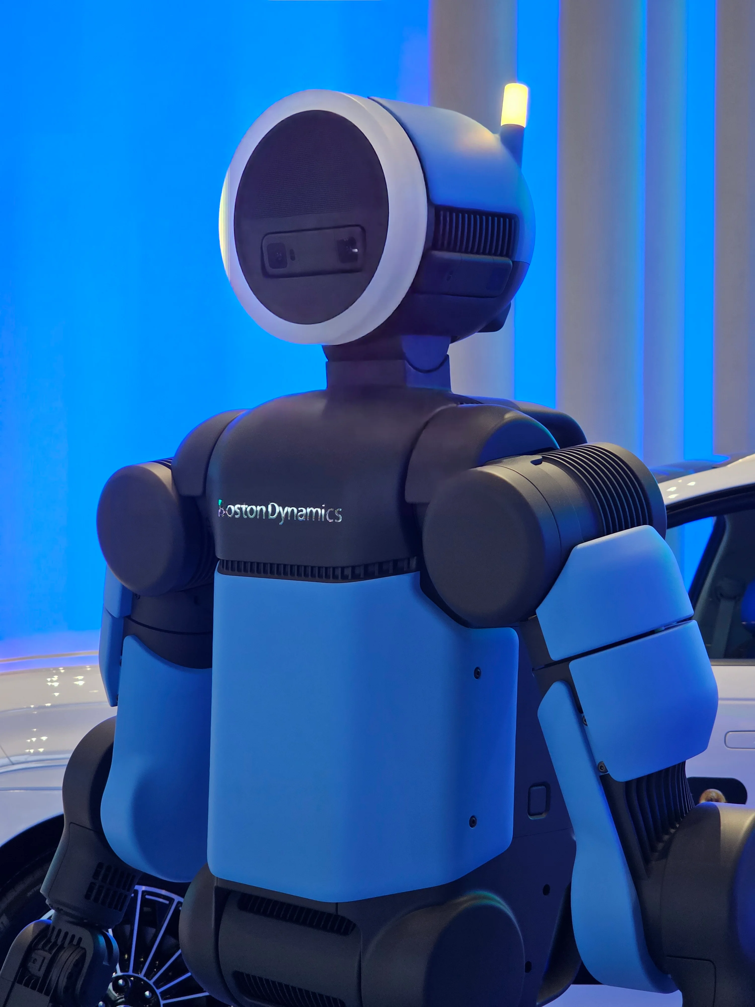 Boston Dynamics Atlas humanoid robot on display at Hyundai Motorstudio Goyang.